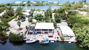 Image of Waterfront Retreat in Key Largo 90' deep water dock