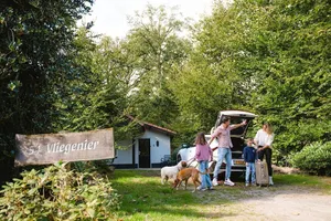 Image of Cozy 4-person bungalow with lovely private outdoor hot tub.