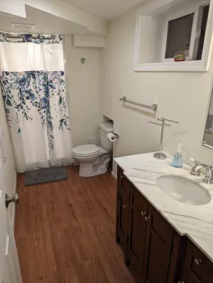 Image of Cute and cozy apartment walking distance to downtown