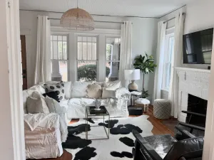 Image of Hanks Farm 🖤- Sleeps 5, 1930s farm 1.5 acres ,Charming Cozy ,Events, Pets ok