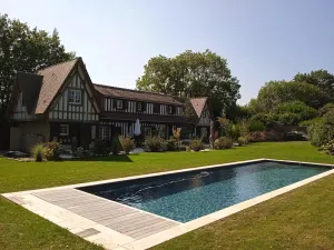 Image of Le Val Baron