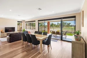 Image of The Links - fairway views, walk to town, air-con