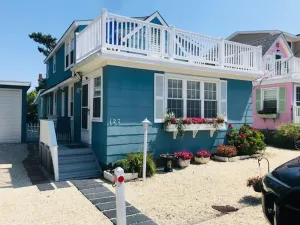 Image of Ocean Block, Single Family, Ship Bottom, Beach Badges, Wifi, Private Yard, Ocean Side Home In Ship Bottom 66611