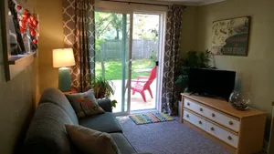 Image of Cottage retreat 1\/2 block to beach & bike path! Includes 2 bikes. Bring the dog!