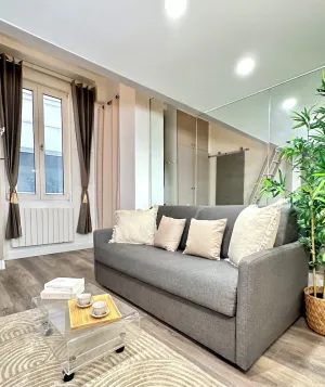 Image of Stylish Studio steps from Le Marais
