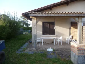Image of T2 apartment adjoining villa, south of Lacanau. 300 m. beach