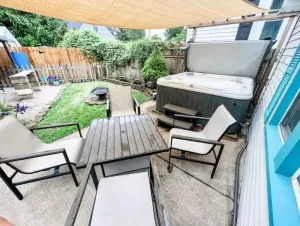 Image of Love Shack by the track HOTTUB steps to Jet\/Town