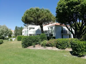 Image of Pleasant vacation spot in a golf course by the ocean