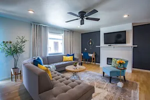 Image of STYLISH♡ fully renovated 1.5 hr from Yosemite