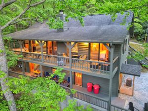 Image of Modern Cabin with Great Views Close to Downtown Clayton