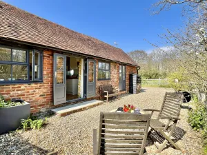 Image of Primrose Lodge by inspirestays-com - a cottage that sleeps 2 guests in 1 bedroom