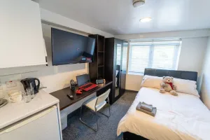 Image of Ground floor studio close to UOB