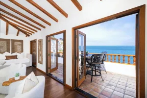 Image of Premium Ocean Corner Unit, Fireplace, Golf Cart, 21 Steps from Top