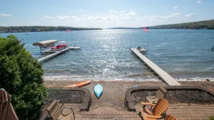 Image of At The Lake - 4 Bedroom, 3.5 Bath Contemporary