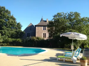 Image of 20% discount for 5 nights in a private Château & Pool