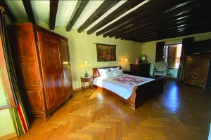 Image of Bach room in house with jacuzzi, swimming pool, terrace and barbecue