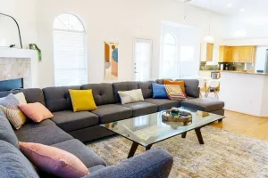 Image of Bright & Spacious w\/2King Beds - 3bd\/2ba