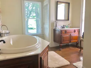Image of Traditional & Historic Country Home Away From Home