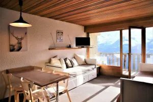 Image of At the foot of shops, 5th floor, balcony, tv, ski locker, 27m², Auris en Oisans