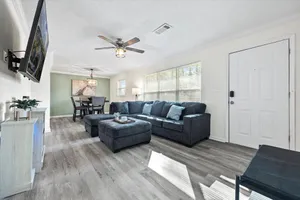 Image of Cozy & Central Family Friendly 3BR Near Six Flags!
