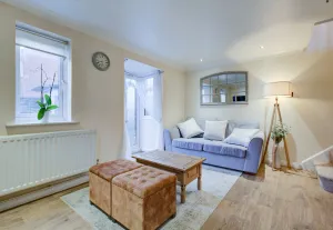 Image of Pass the Keys | Beautiful Cosy Home