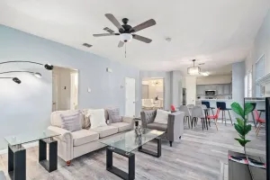 Image of Hot Tub! 4BR 3BA Modern, newly remodeled, 16 ppl