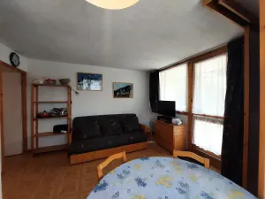 Image of Studio cabine 4 pers à Vallandry, terrasses sud/ouest, proche pistes et commerces - FR-1-411-137