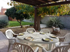 Image of Superbe villa de plain pied avec grand jardin - 6RADI8