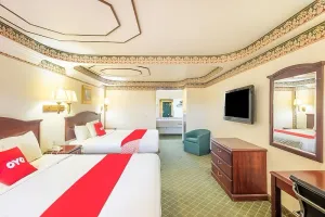 Image of Prime Location! Parking, Pets Allowed, Free Parking Onsite, Outdoor Pool!