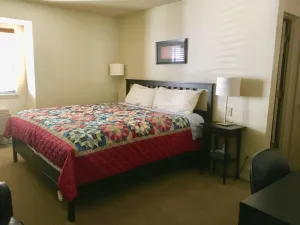 Image of Comfort, cozy, private and quite with free parking, Gym and swim pool