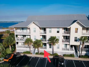 Image of NAVARRE BEACH Condo! FIRST FLOOR Clean, cozy & beachy! Sleeps 4, full Kitchen