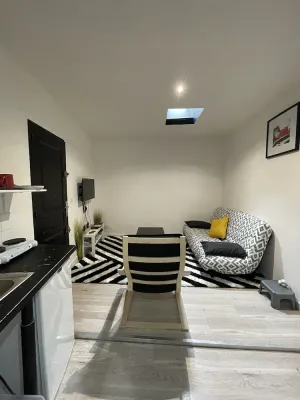 Image of studio rénové 30m2 a 5 min de la gare