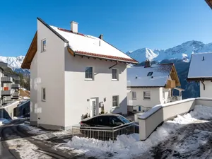 Image of Charming Apartment in Fiss