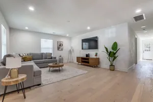 Image of Designer Home Minutes from Bishop Arts and Downtown