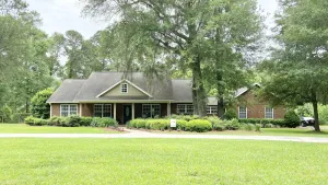 Image of 5 BR Clean and Comfortable Ranch Style Home