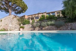 Image of Wonderful mas provençal in Sanary sur mer with south-facing pool.