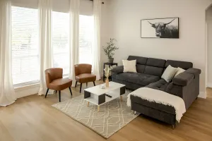 Image of Centrally located 3 bedroom home inside Loop 1604 (30 night minimum stay)