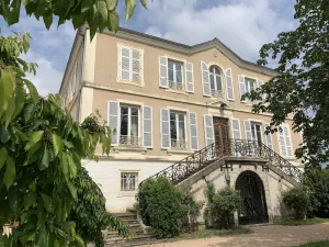 Image of Grande Maison Familiale Située Dans le Beaujolais au Coeur des Vignes