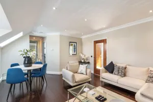 Image of Weybridge - 2 Bed - parking