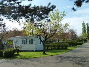 Image of Mobilhome avec Accès Piscine et Lac | Parking