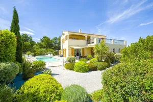 Image of 40% off 27Jun-9Jul 2025: Luxury Private Villa; Heated Pool; Sea View; WiFi
