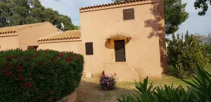 Image of Beautiful villa in park with trees 10 minutes walk from the beach