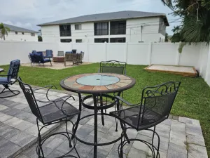 Image of Captains Paradise, A Beautiful Duplex \nSleeps 6 - Close to Downtown & The Beach
