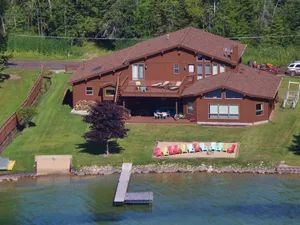 Image of Hubbard Lake Waterfront Estate 4 Bedrooms \/ 4 Bathrooms - 4400 sq ft
