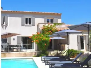 Image of Provence Mon Amour is located close to the authentic village St Saturnin les Apt