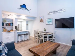 Image of La Playita 7 | Steps to Beach, Heated Pool & Walkable Island Charm.