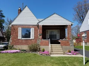 Image of Pleasant Ridge - 8 miles from downtown Cincinnati in a walking neighborhood