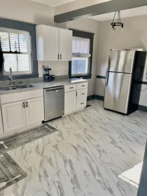 Image of Lovely 3br Bush tavern - 10 minutes from Downtown