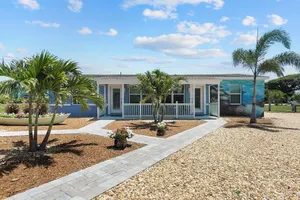 Image of 209 Turtle | 1 Block to Beach | Downtown !