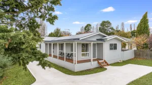 Image of 61 Myack Street - Modern 4BR Home in Berridale l WiFi l Aircon
